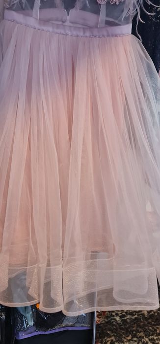 Rochie Bianca Drăgușanu mărime 36 cu pene de ocazie