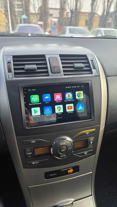 Toyota corolla  1.6  cu două seturi de jante