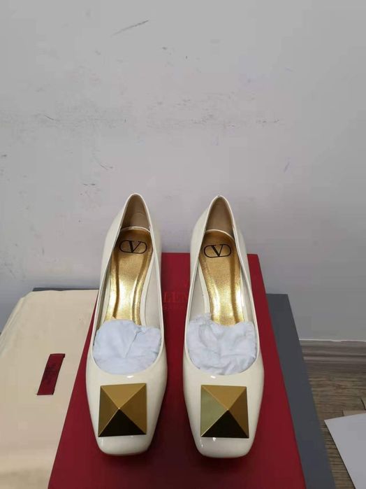 Pantofi Valentino-piele naturală-reducere la 70% de preț!