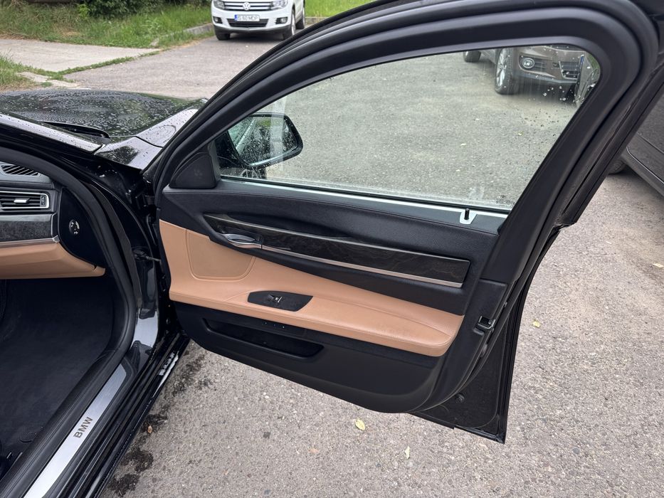 Interior bmw f01 seria7 2011