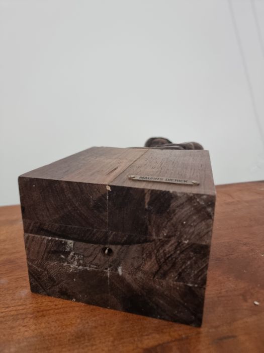 Sculptură in lemn „Madonă cu Pruncul”