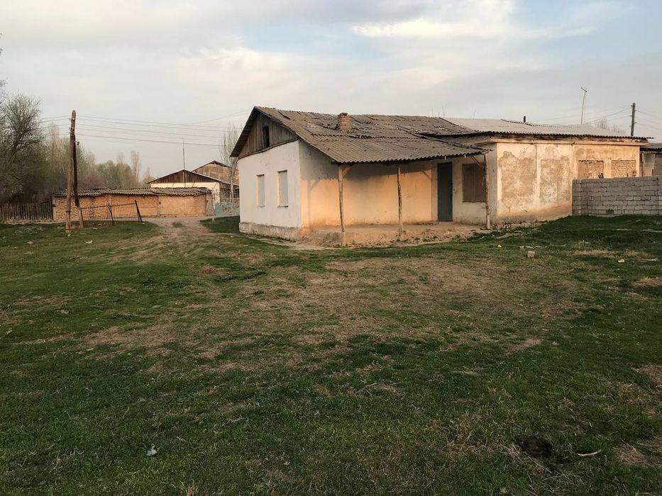 Зудлик билан уй сотилади