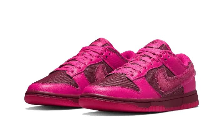 Nike Dunk Low Valentines Day (2022)