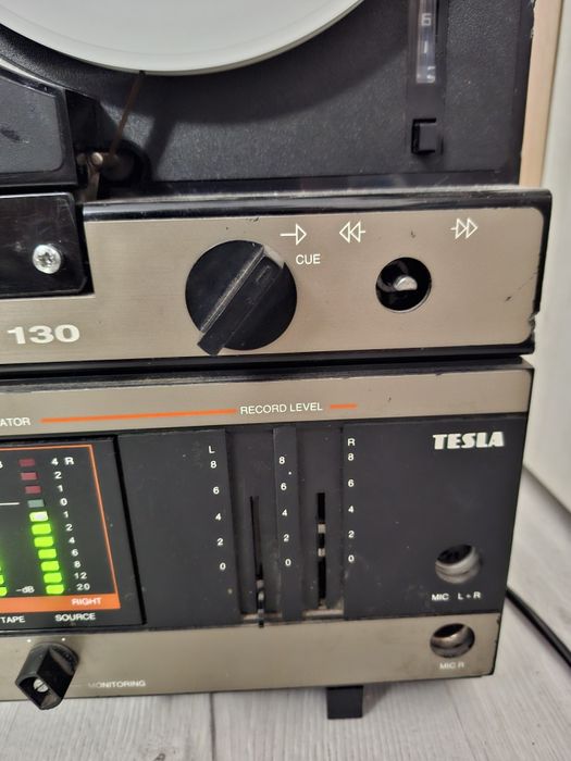 Magnetofon tesla cm 130