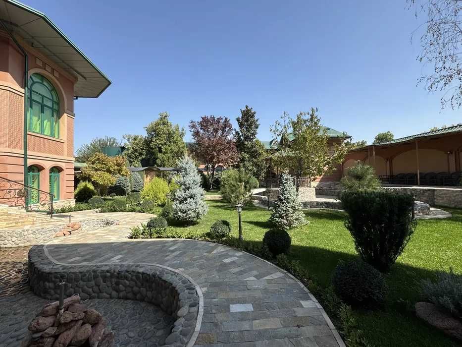 Сдаётся Евродом на Ракатбаши около метро Космонавтов люксовая Классика