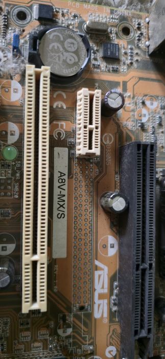 Placa de Baza Asus a8v-mx/s Socket 939 Agp 8x  4 Sata Procesor Amd Sempron 3000+