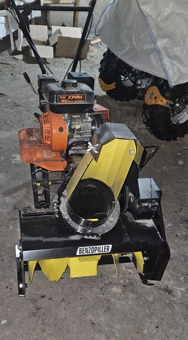 Мотоблок снегоуборщик