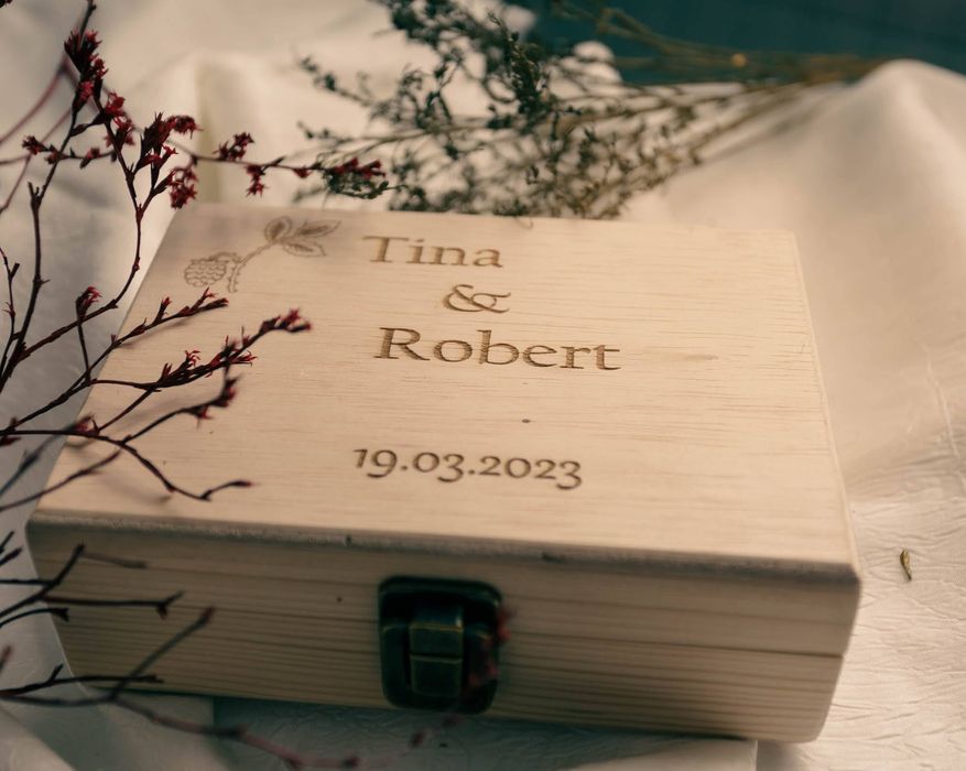 Cutie lemn gravata pentru depozitare poze nunta ,botez,18x15x6 cm