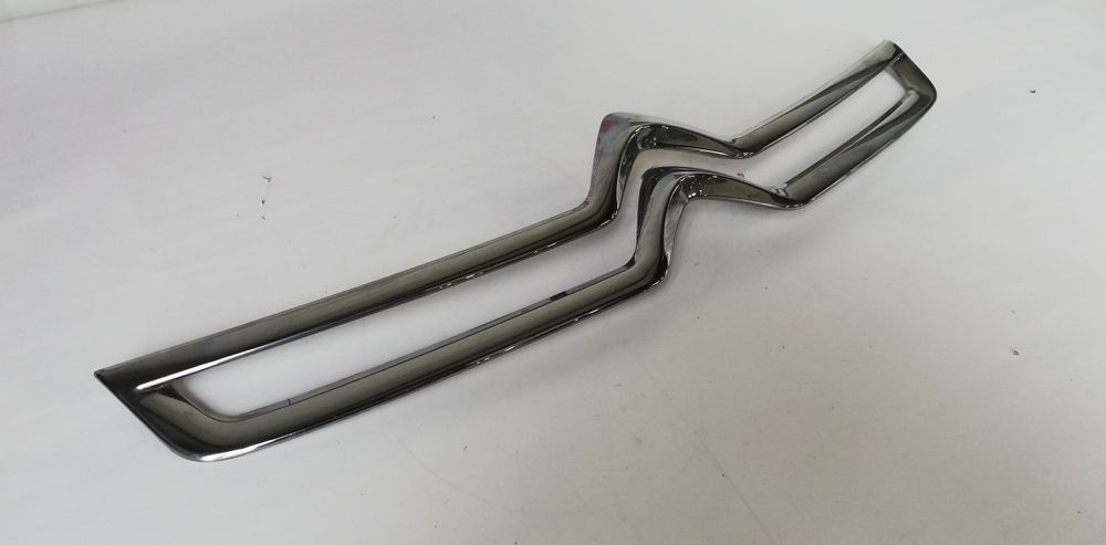 Лайстна за предна решетка Citroen C3 2 Facelift 2013-