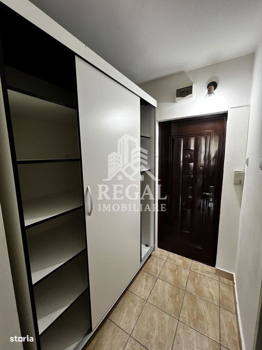 Garsonieră de închiriat – modernă, complet utilată, în zona centrală