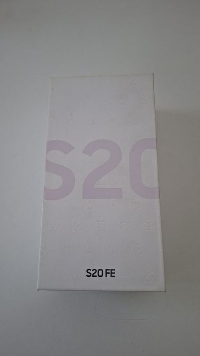 Продам телефон Samsung  S 20 FE