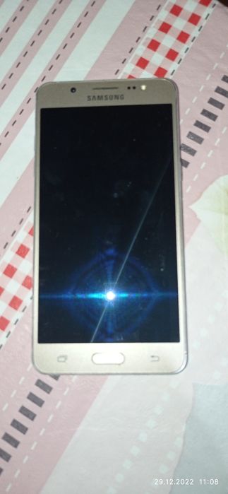 Продам Самсунг j5