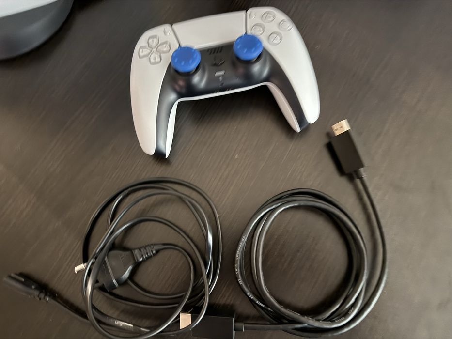 PS5 Disc Edition - като нов
