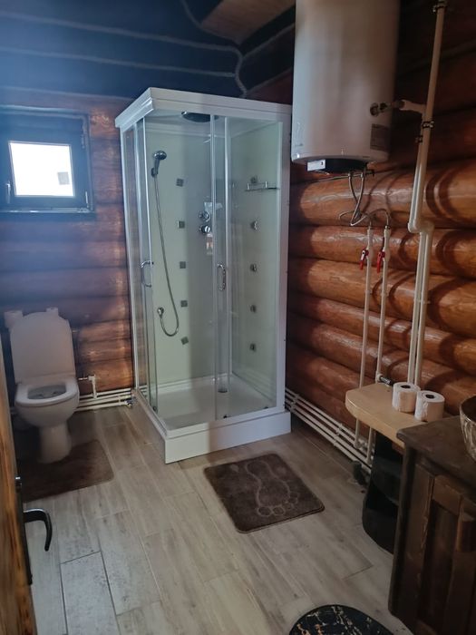 Vând sau schimb cu teren intravilan zona Vatra Dornei cabana lemn rotu