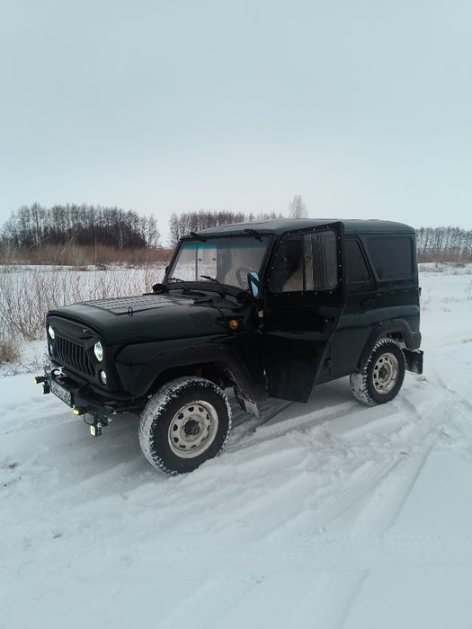 УАЗ 3151 еркек көлік.