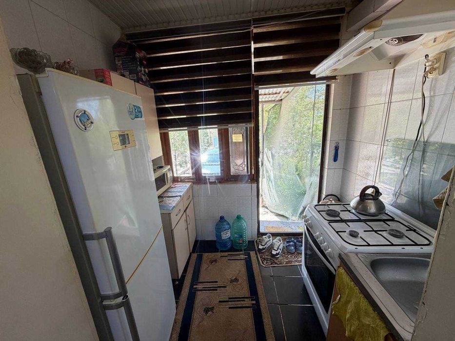 Продаётся 2х комн квартира на 1 этаже Ор-р Шарк 1 16 школа