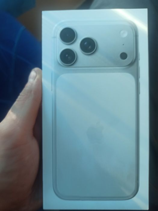17 promax Silver 512gb