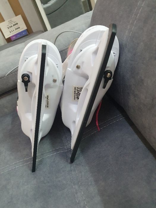 Продам коньки для девочки