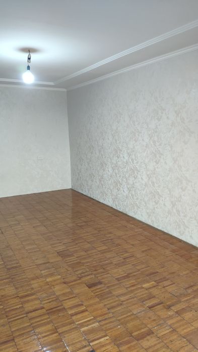 Срочно продаётся 2-х комнатная квартира 77 серия