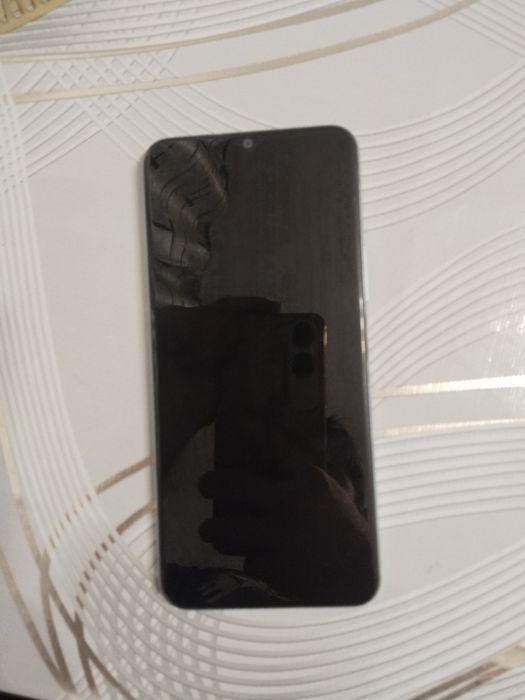 Продам телефон vivo y21