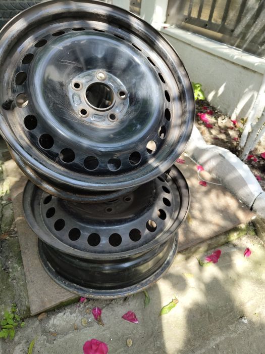 Jante R 16  Ford 4 buc.valve noi + una cadou