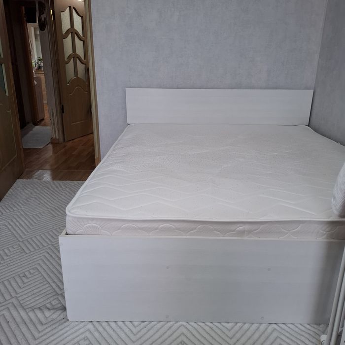 Кровать двуспальная