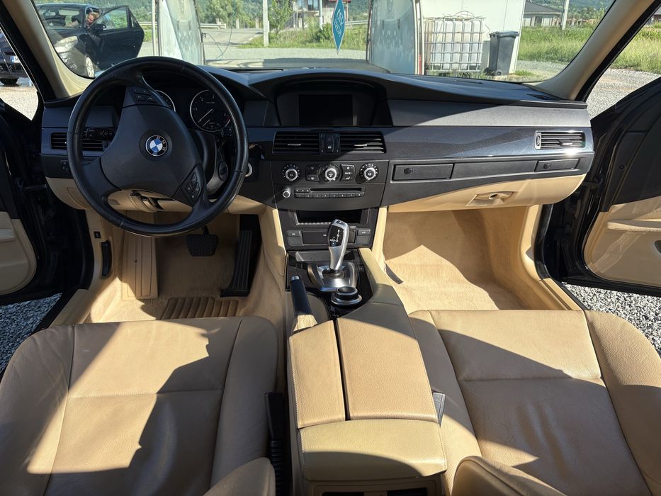 BMW Seria 5, 520D (E60)