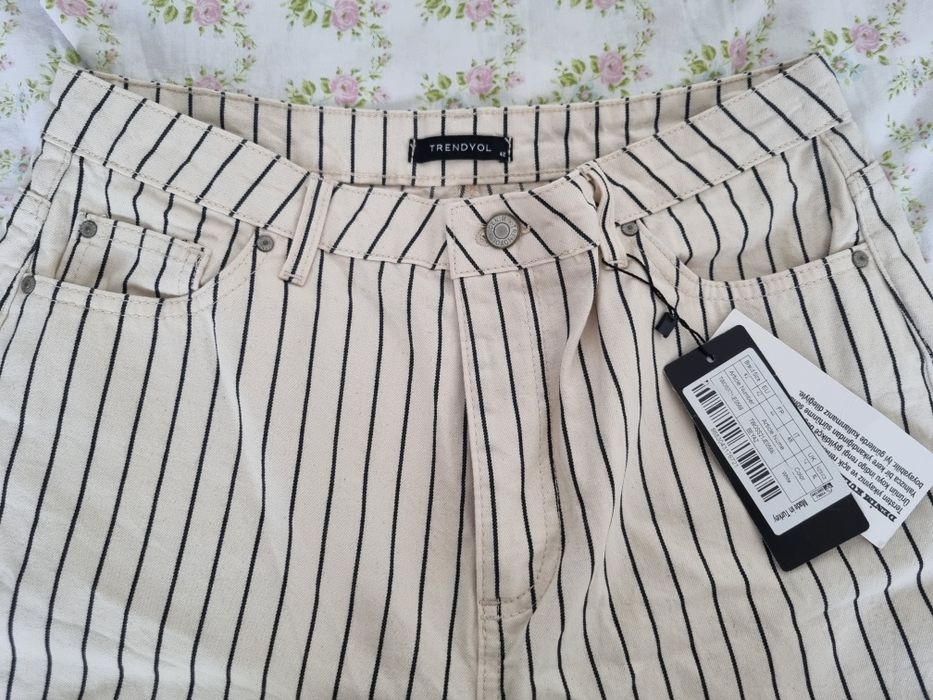 Blugi Trendoly cu talie inalta, masura 42, noi, 50 ron