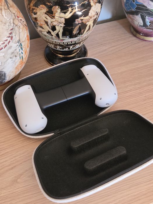 Backbone One PlayStation – контролер за iPhone/Android USB-C + калъф