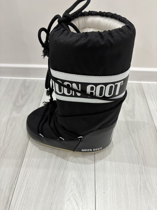 Женски ботуши-Moon boots