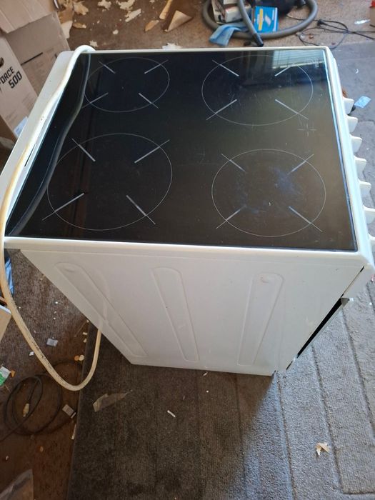Готварска печка Indesit