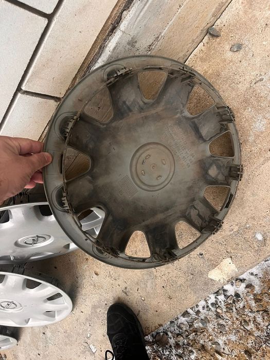 Продам оригинальные колпаки на Opel