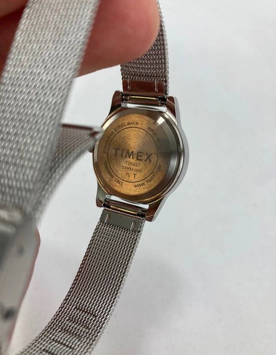 Часы от Timex на батарейках
