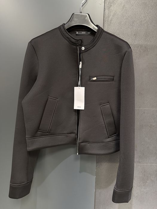 MANGO  късо дамско  преходно  яке от неопрен