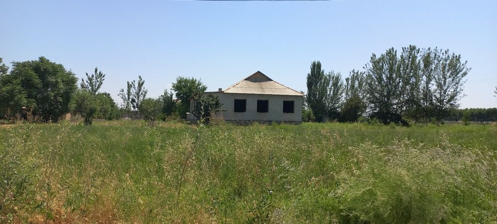 Uy sotiladi 1-Bayovut Ozodlik mahallasi