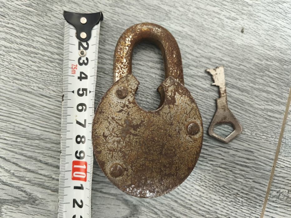 Советский антикварный замок