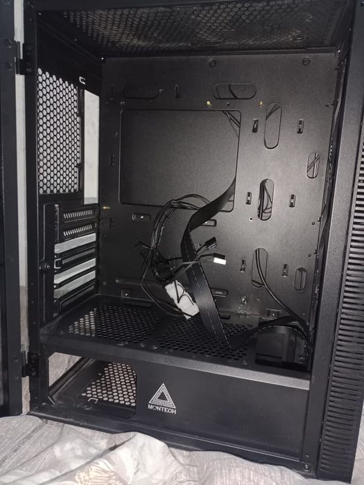 Корпус для ПК с магнитной крышкой