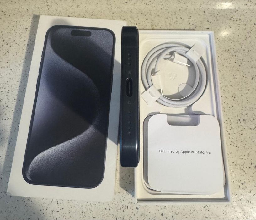 IPhone 15 Pro Blue  Neverlook !