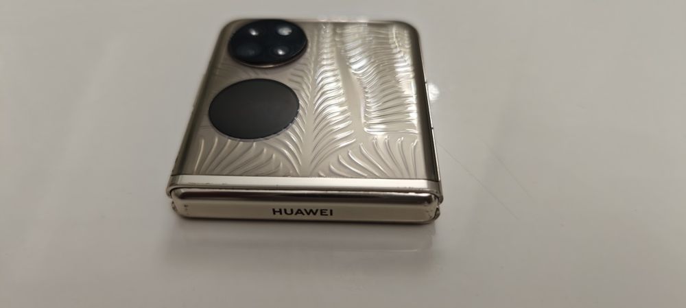 Huawei p50 pocket