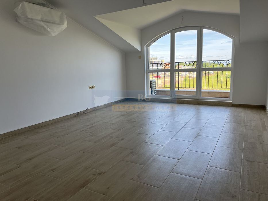 Продава се Тристаен апартамент в Черноморец - 87 кв.м за 891 €/кв.м - Снимка #6