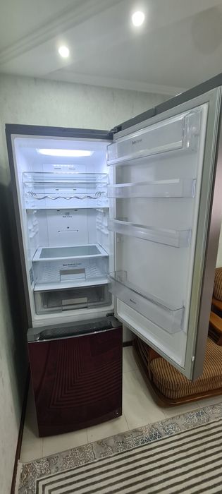 Холодильник LG в идеальном состоянии!