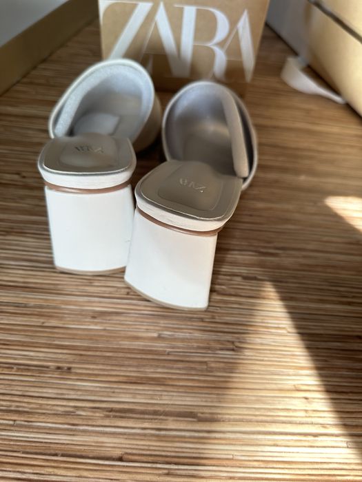 МЮЛИ на каблук Zara