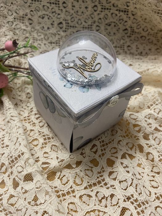 Експлодираща кутия с ангелче