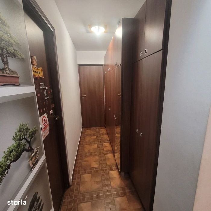 De vanzare apartament cu 4 camere Bld Grivitei