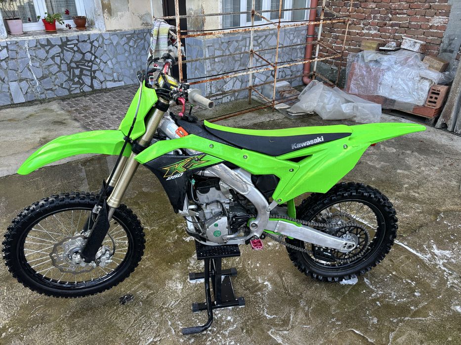Продавам Kawasaki kx 250 f 2020 год.