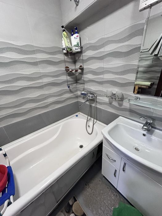 Срочно продаётся квартира . Адрес бадамзар натариус, своя.