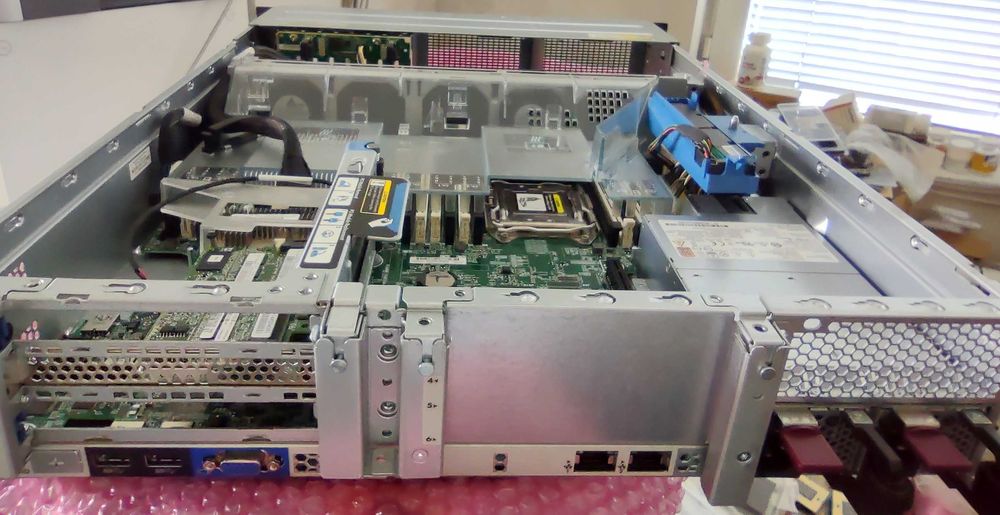 Сървър HPE DL180 Gen9 8SFF Xeon Е5-2620v3 6C 2.4-3.2GH 32GB P440/2GB