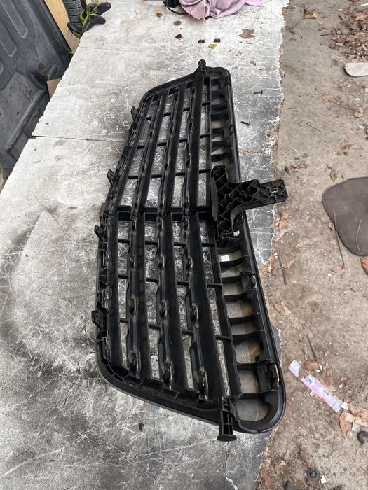 Решетка Мерцедес E W212