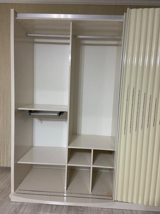 Шкаф для спальной