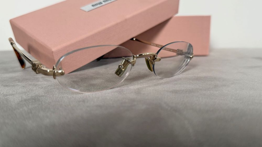 Диоптрична рамка miu miu